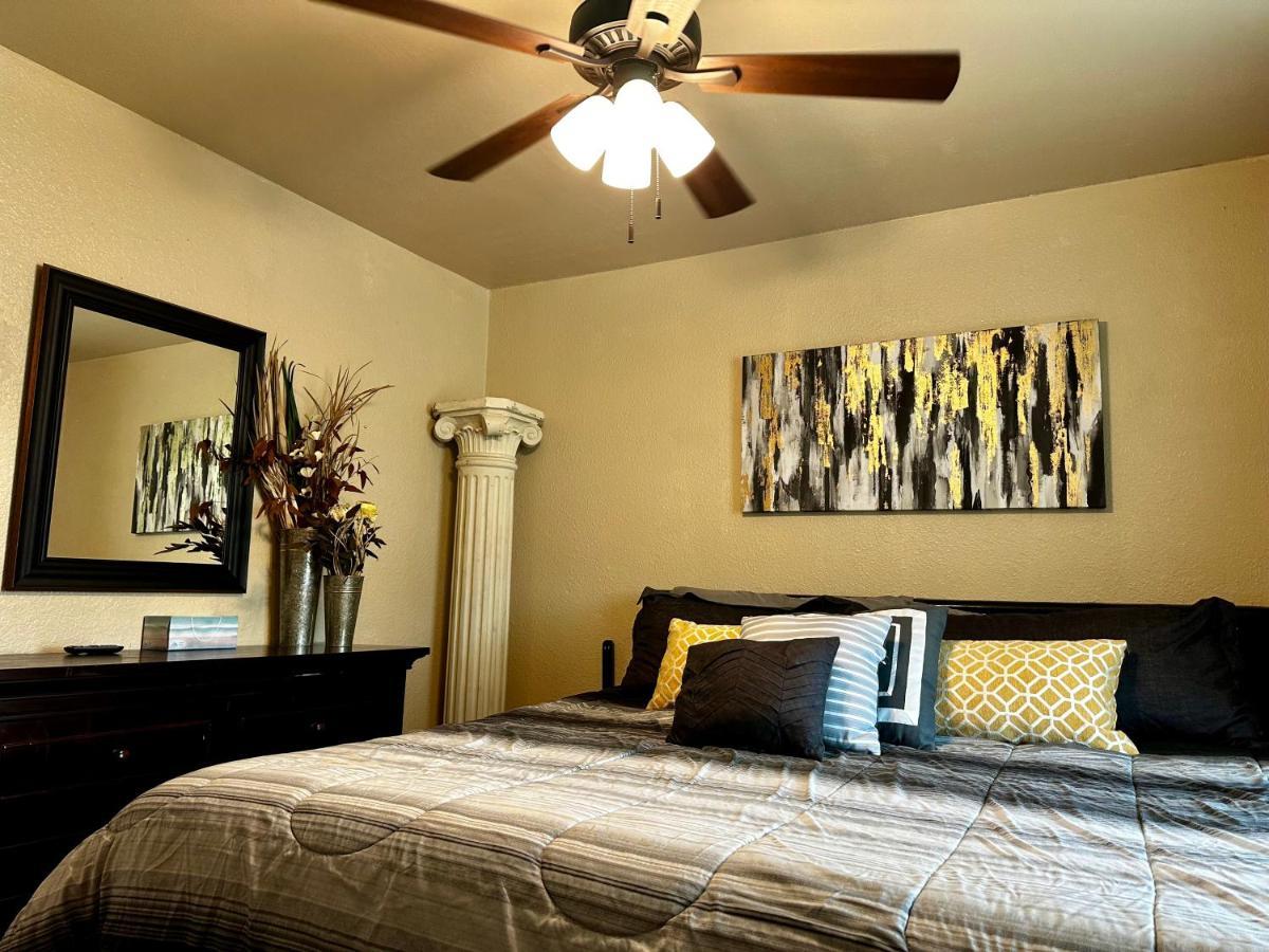The Rustic @ Paseo De Encinal Drive Apartment Eagle Pass Exterior photo