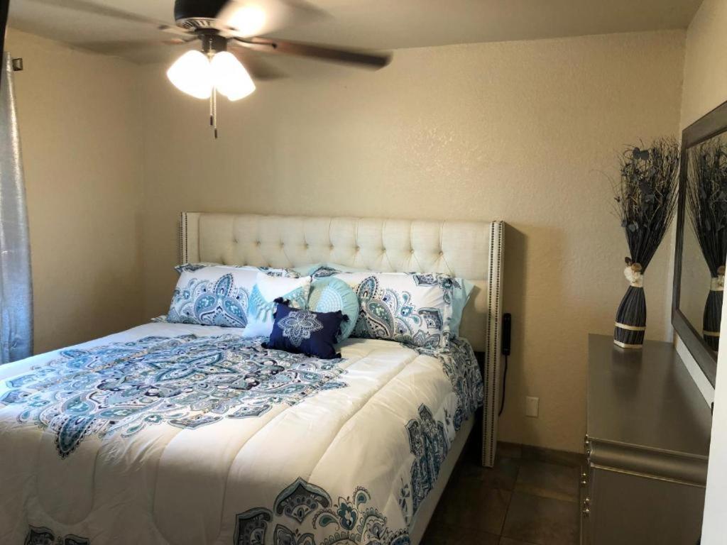 The Rustic @ Paseo De Encinal Drive Apartment Eagle Pass Exterior photo